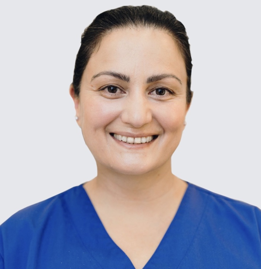 Scheela Akbari - Service